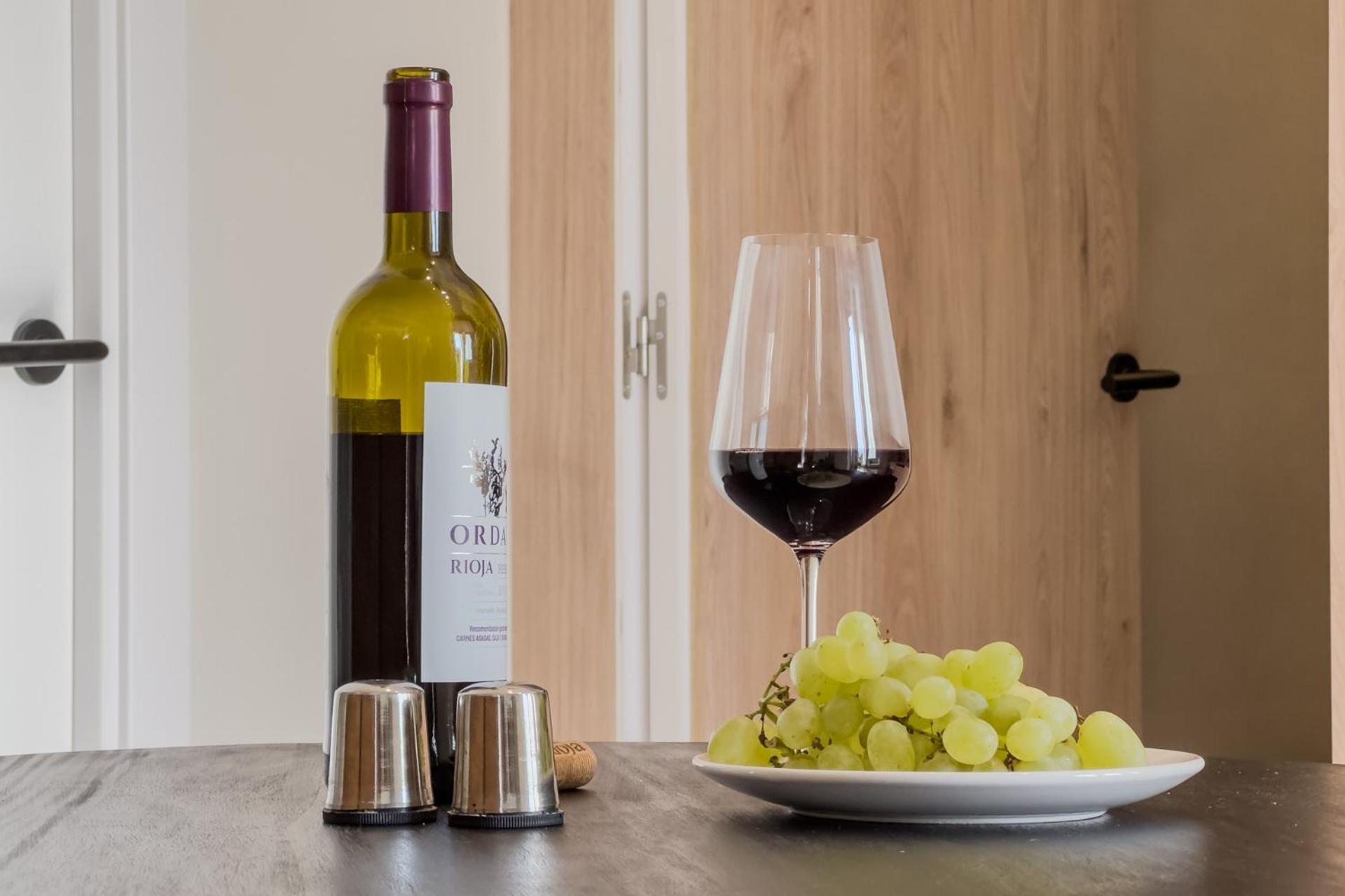 Oasis Suites Near Picasso Museum Barcelona Luaran gambar